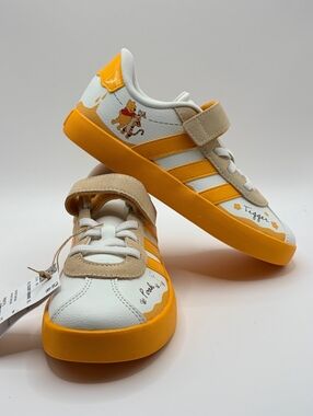 Adidas Kids Disney Winnie the Pooh & Tigger Sneakers 1.5Y